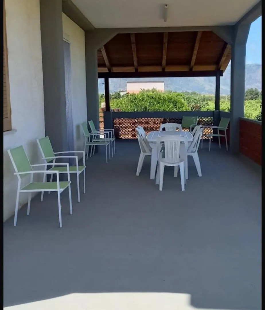 B&B La Casa Di Nonna Franca 알카모